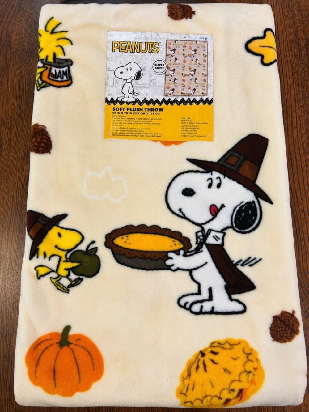 Peanuts Snoopy Thanksgiving Plush Throw Blanket Pilgrim Woodstock NWT